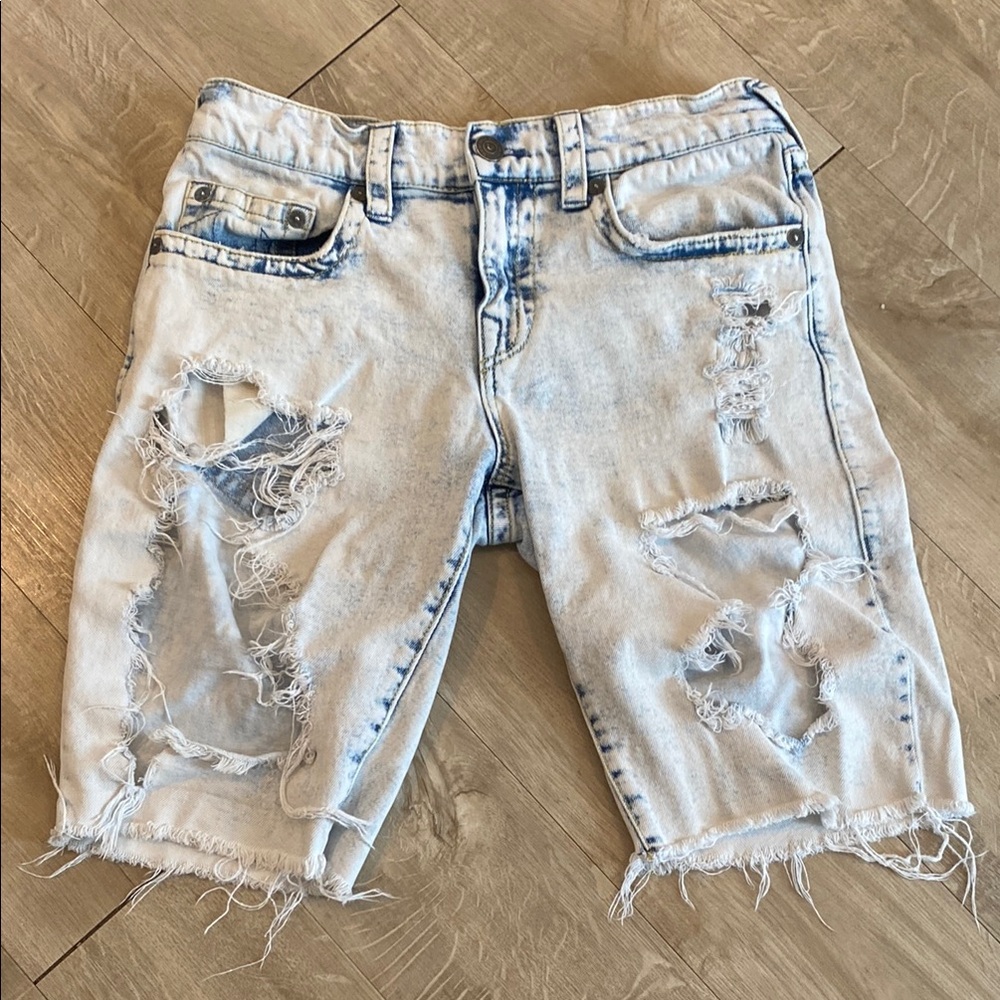 True Religion Ricky Relaxed Straight Very Distressed Shorts Tag 30” Measure 32”